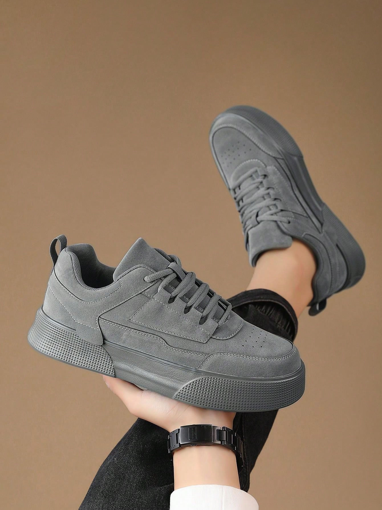 Men's Solid Color Grey Lace-up Front Sports Skate Shoes, Minimalist Style Round Toe Thick Bottom Height Increasing Athletic Shoes